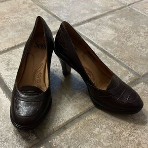 Sofft brown leather heels size 6.5